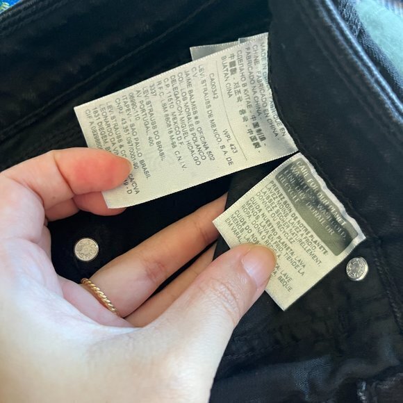 Levi's Flatters and Flaunts‎ Black Skinny Jeans Womens Size 6M W28 x L32 Pants - Picture 8 of 9